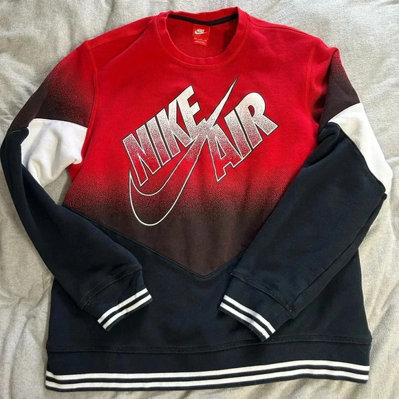Nike crewneck sweatshirt, size XXL. Excellent condition, red, black and white. - Picture 1 of 3